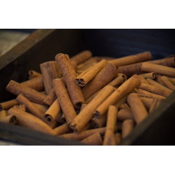 Cannelle en Bâton – Épice Aromatique & Réchauffante | Comptoir Familial